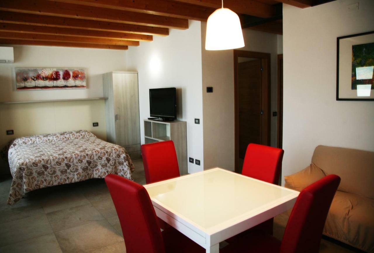 Ca' Vittori Hotel Valeggio sul Mincio Bagian luar foto